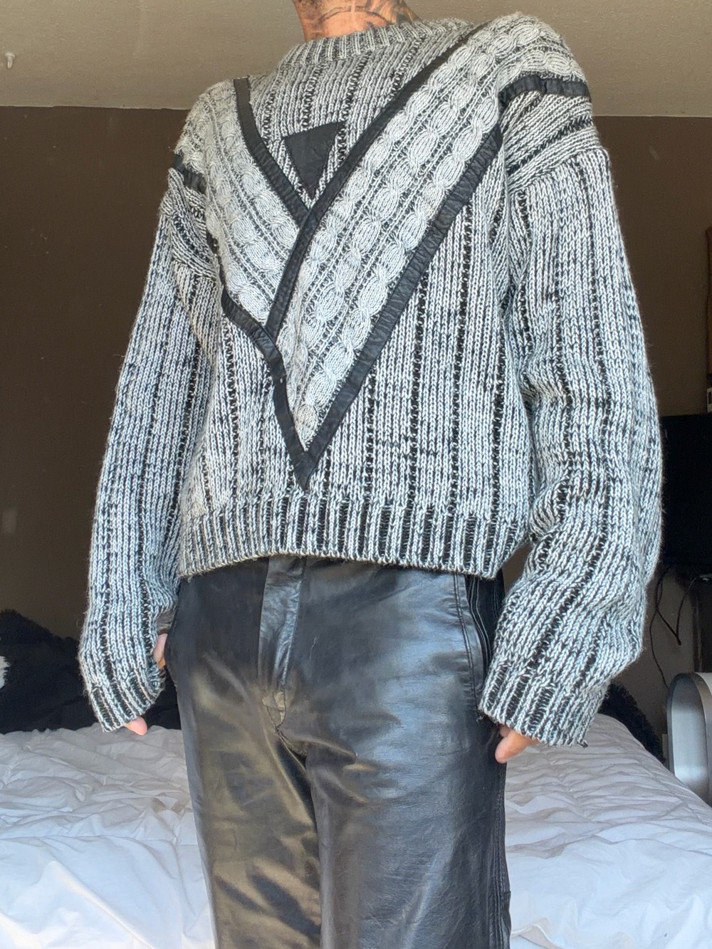 Vintage 1980’s Oversized Knit Crew Neck Sweater Men’s